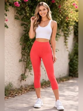 Lululemon Coral Cropped Leggings Size 2 High Rise Athletic Yoga Pants